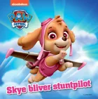 Product cover for Skye bliver stuntpilot - Paw Patrol